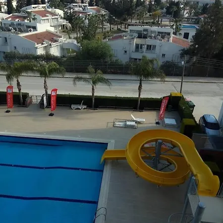 See Laif Apartment *